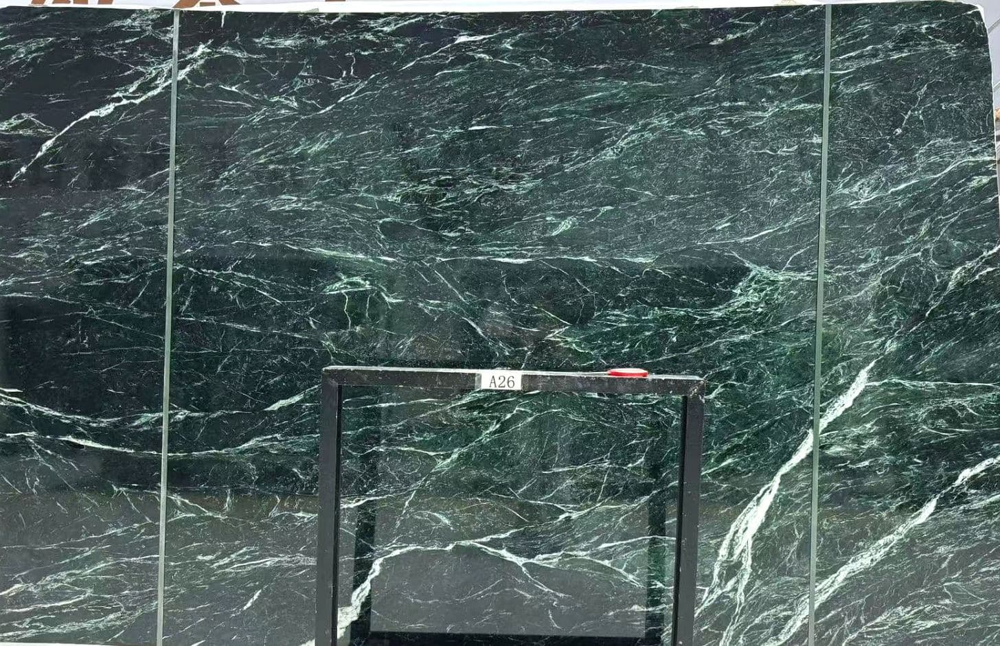 Verde Green, Slab face